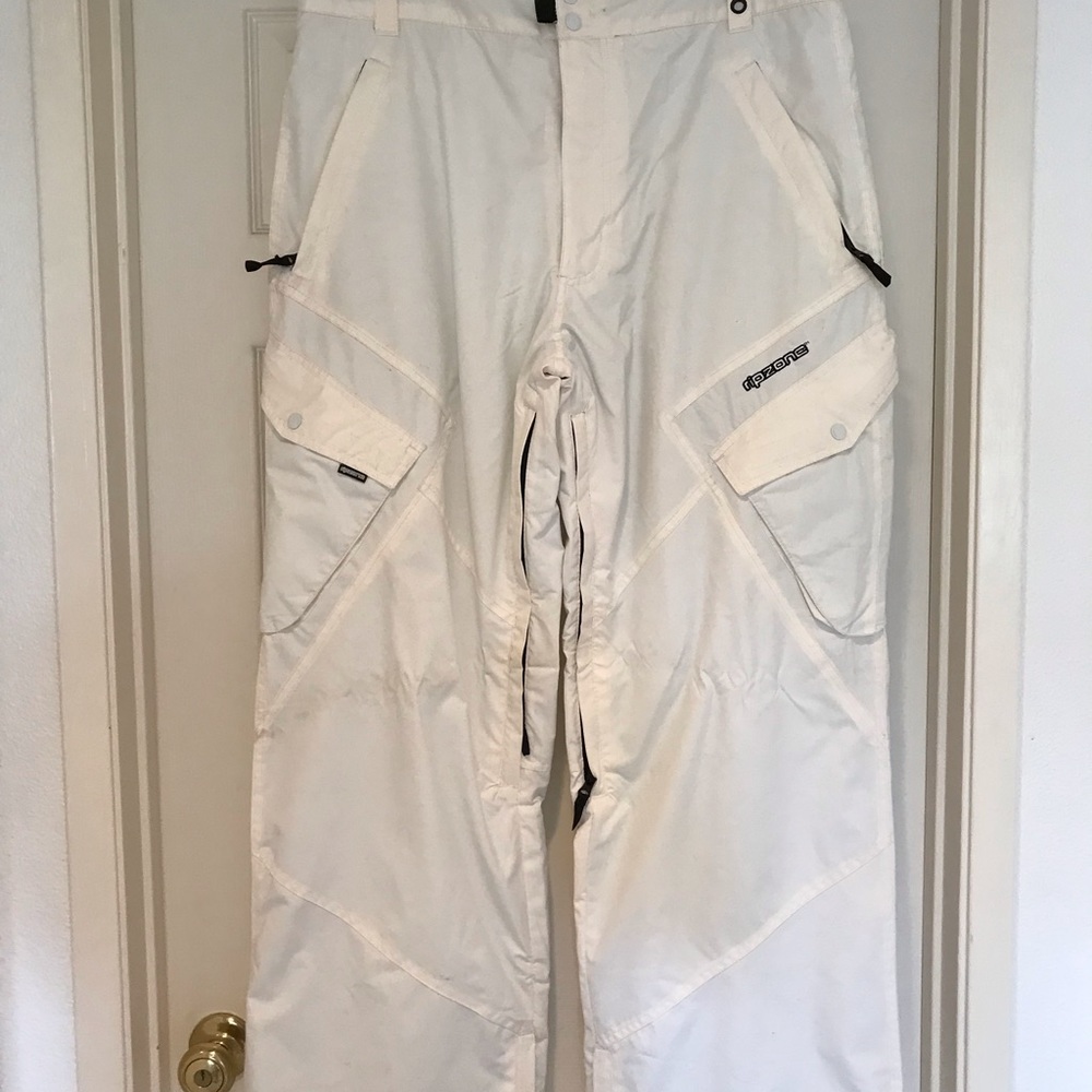 Men’s white snowboarding 🏂 pants